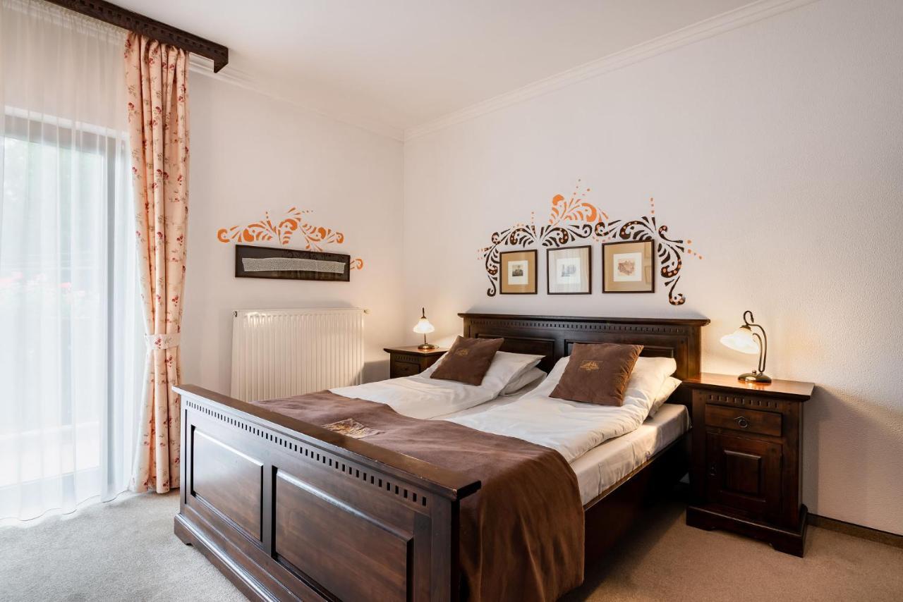 Hotel Regal Sinaia Bagian luar foto