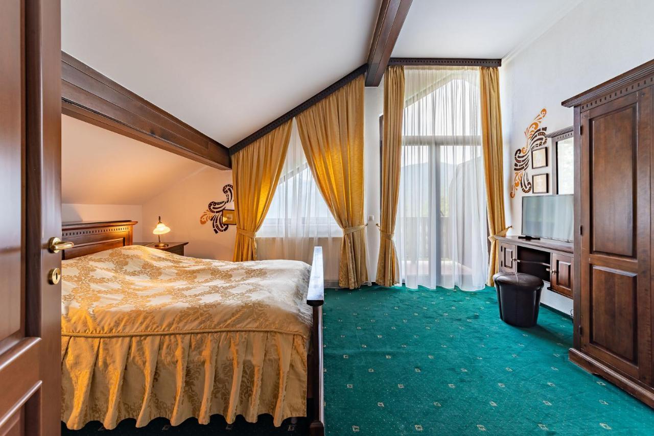 Hotel Regal Sinaia Bagian luar foto